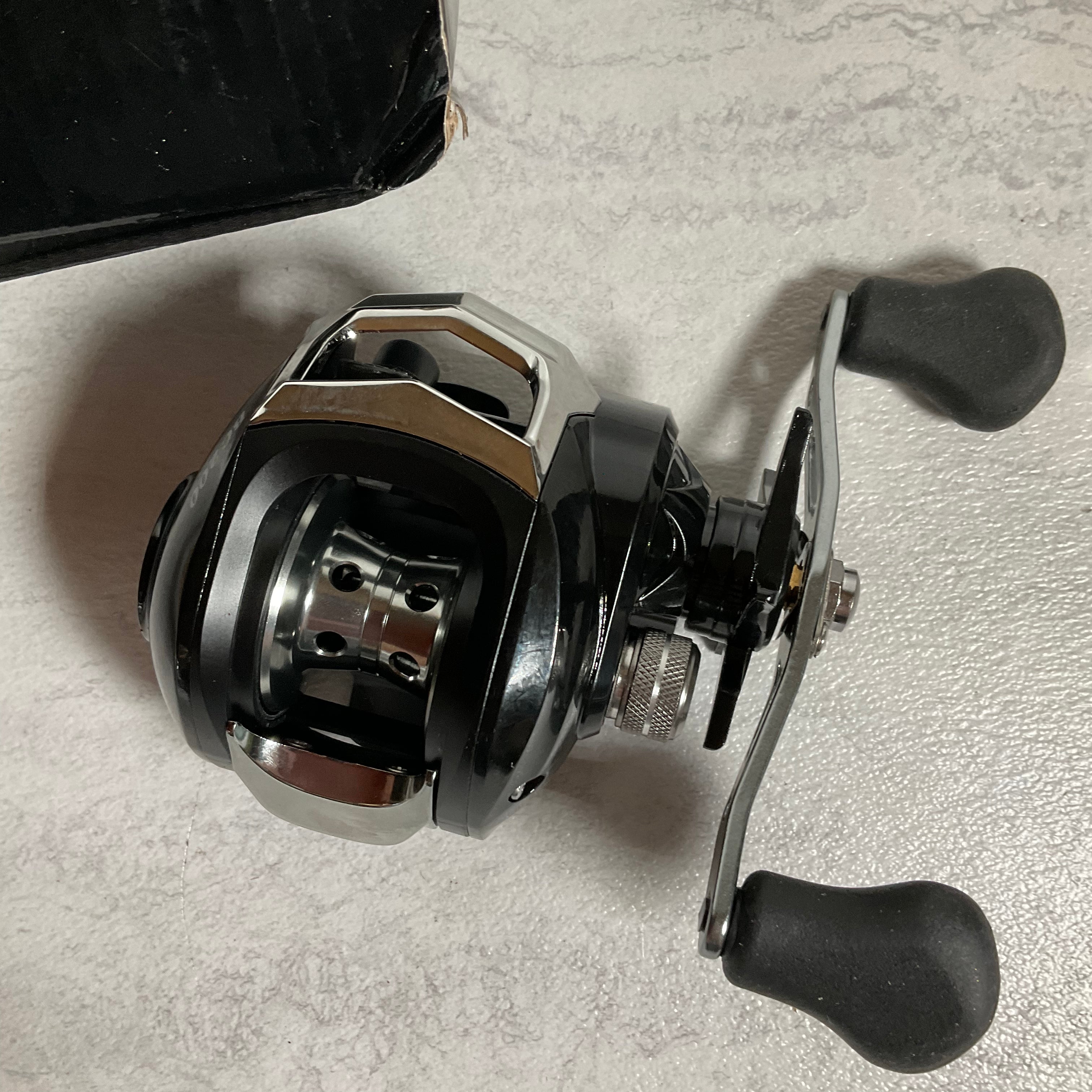 Baitcaster Reel, 7:1:1, Right Hand (6991021310135)